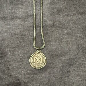 Gold Pendant Necklace